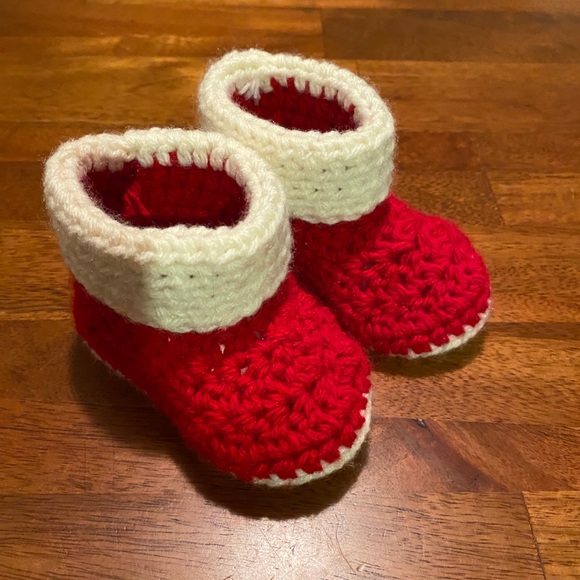Handmade Baby Booties👶 - Picture 1 of 5